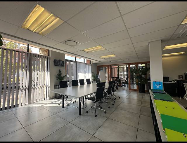 219M² OFFICE FOR SALE IN SANDOWN